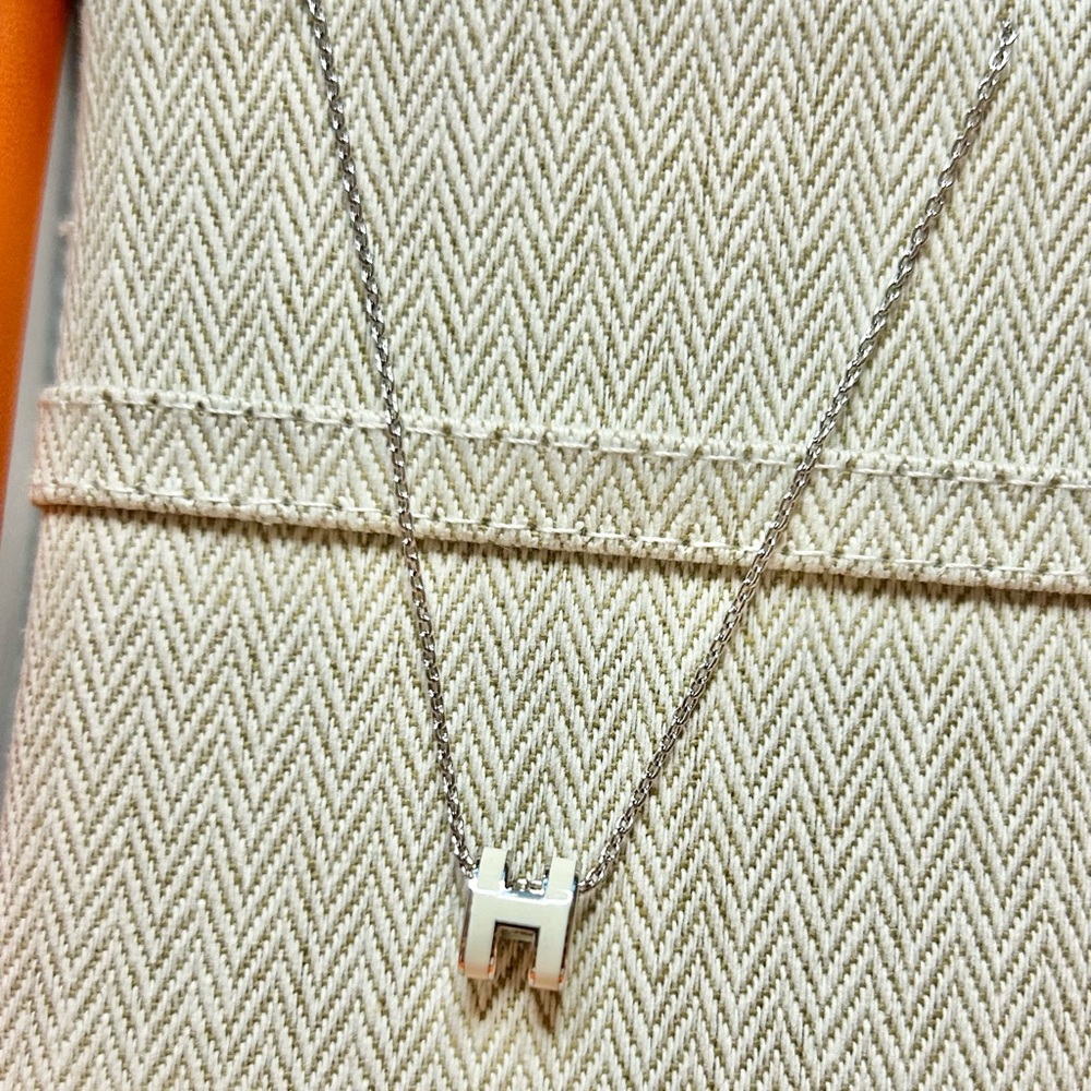 Hermes Mini Pop H Pendant Necklace - Picture 6 of 11
